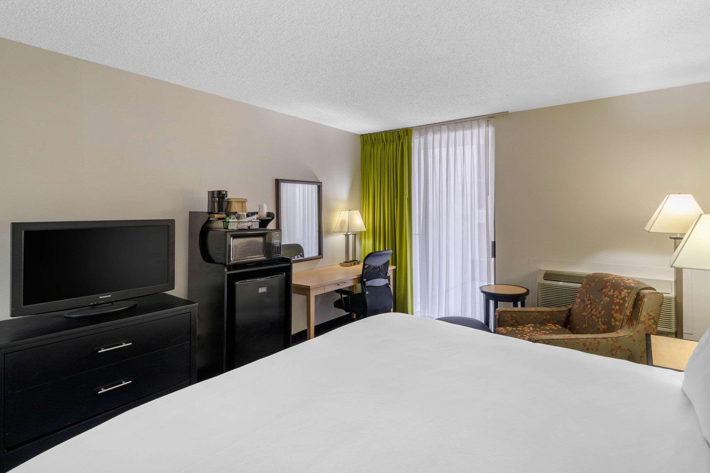 Quality Inn Tyler - Lindale Exteriör bild