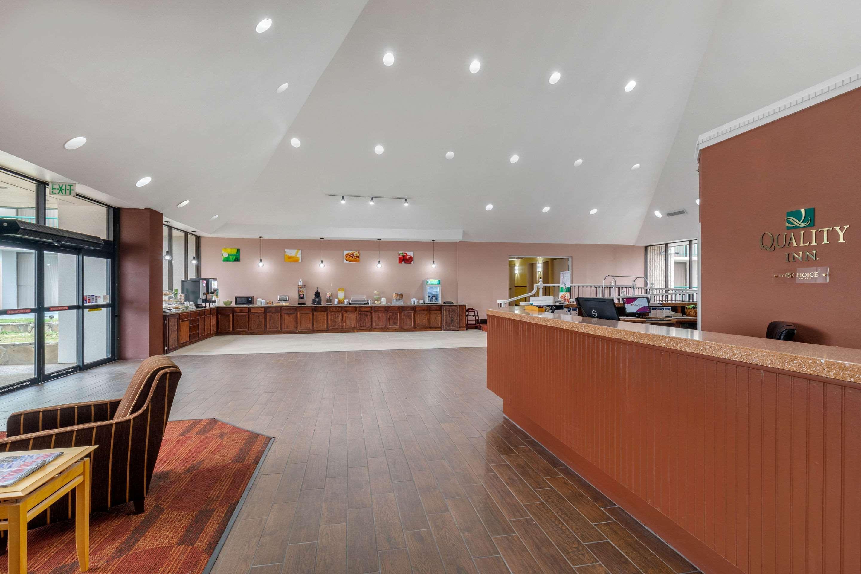 Quality Inn Tyler - Lindale Exteriör bild